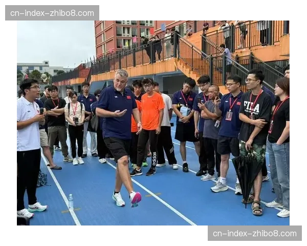 报道：英足总教练培训课程更新，加入模块专门讲解现代低位防守的组织原则